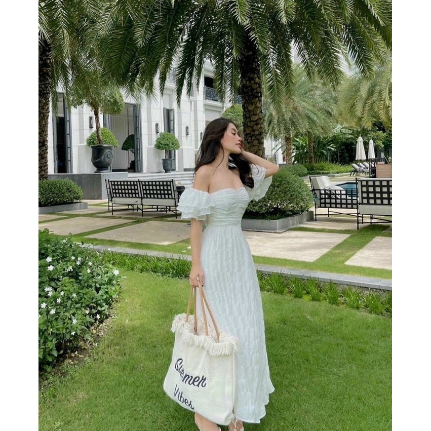 Đầm maxi nữ trễ vai xếp tầng vải nhún xinh xắn với các màu tôn da, hot trend dành cho các tình yêu đi chơi, đi biển