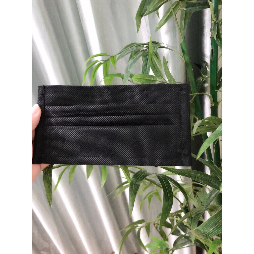 Khẩu Trang Y Tế 4 Lớp Đen Trắng | BigBuy360 - bigbuy360.vn