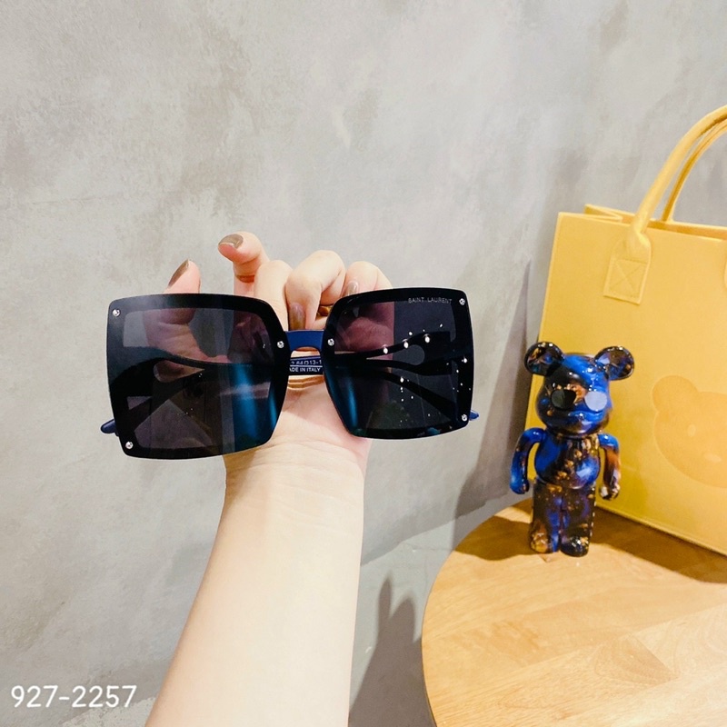 Kính Hiệu Vuông Tràn Viền Chữ YSL. Hot Trendy Mẫu Mới