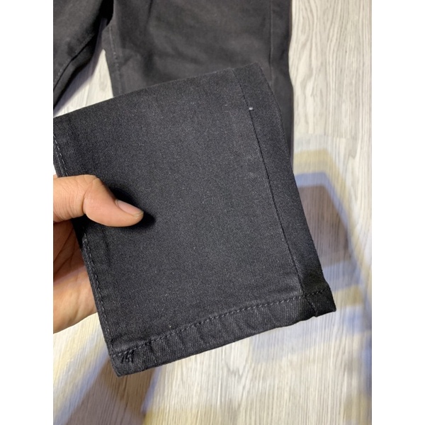 Quần jeans nam khoá gối , kiểu dáng slimfit