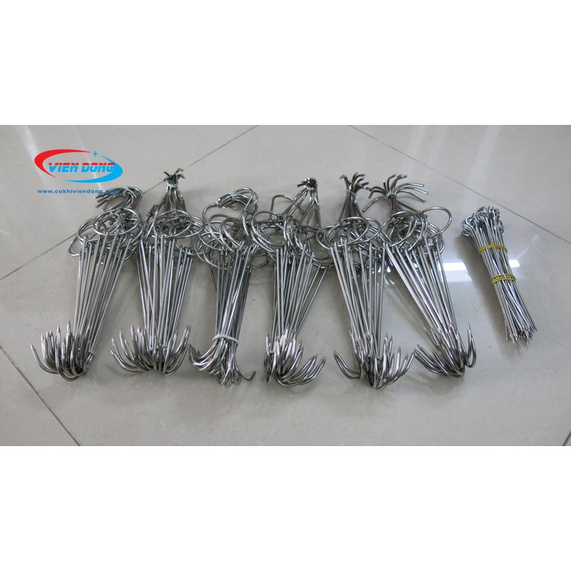 Móc treo vịt - cây treo vịt trong lò quay vịt Viễn Đông