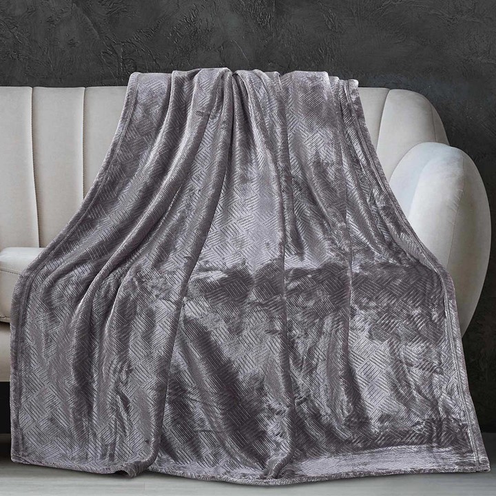 Chăn màu xám  Monte &amp; Jardin Embossed Velvet Throw