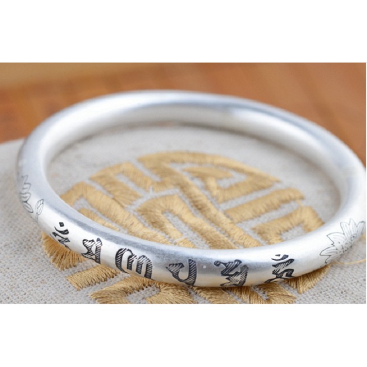 Vòng Tay Khắc Om Mani Padme Hum Phật Giáo - VT351