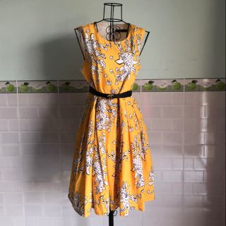 Đầm vàng mới 99%