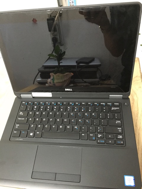 Dell Utrabook E5270 - i5 genk6 / màn cảm ứng Full HD / like new | BigBuy360 - bigbuy360.vn