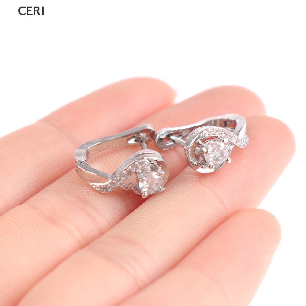 1 Cặp Khuyên Tai Nam Châm Giúp Giảm Cân