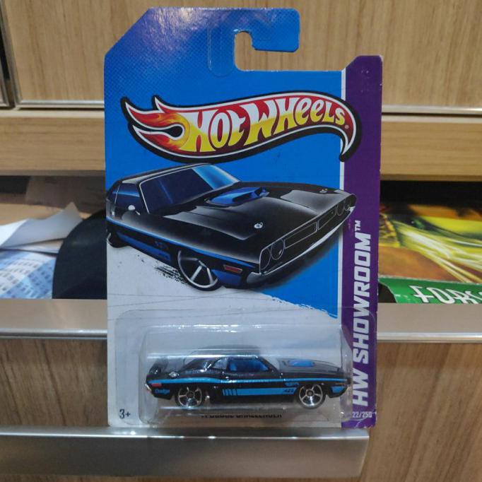 HOT WHEELS Mô Hình Xe Hơi Dodge Challenger Hw Showroom 2013 Màu Xanh Dương 71