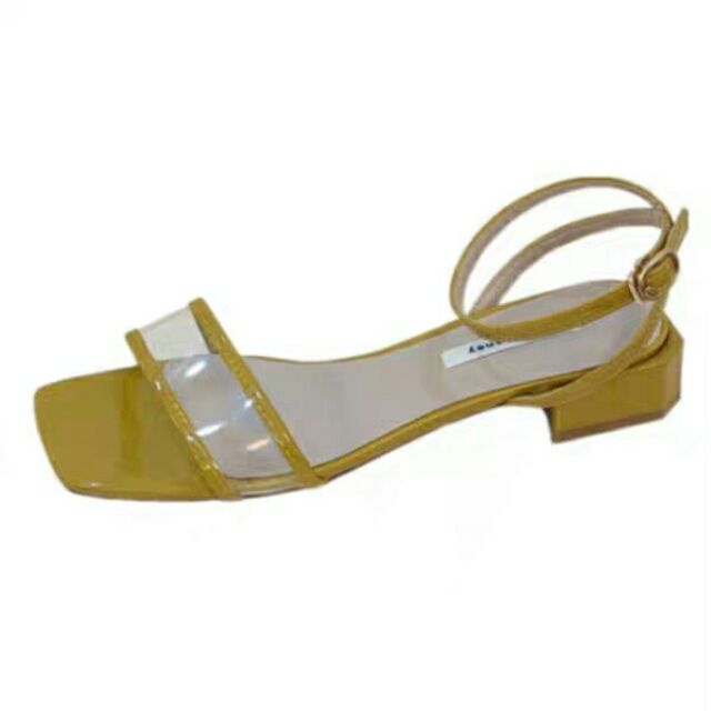 Sandal đế vuông