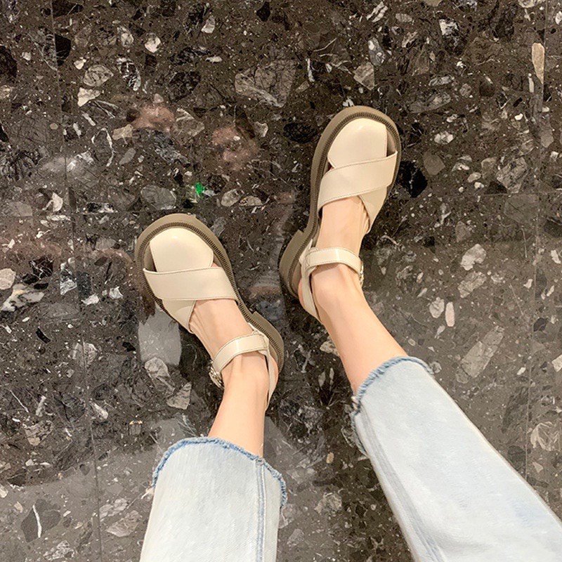 Sandal chiến binh đế bằng quai dọ 2 màu trắng đen khóa cài Sudi Shoes SD065 AHF mẫu dép xăng đan học sinh hot trend 2022