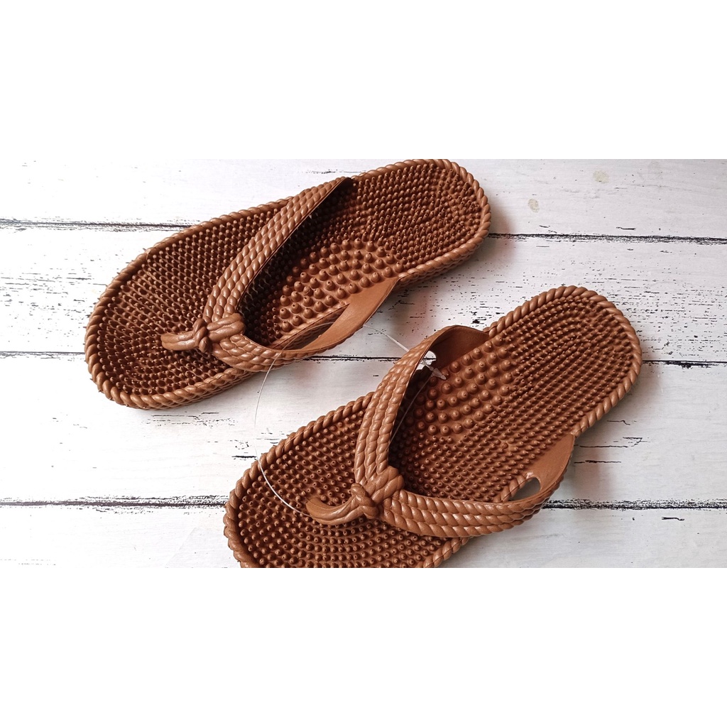 Dép Đúc Quai Kẹp Có Hạt Massage Chân