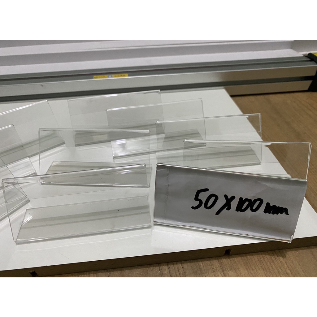 Kệ menu chữ L khổ ngang kích thước 50x100 mm , có sẵn giao ngay