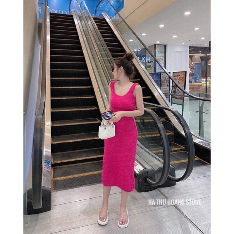 Đầm Fen.diii Siêu Hot dập nổi Hoạ tiết Set Áo Len hai dây kèm chân váy Hàng Quảng Châu Cao Cấp