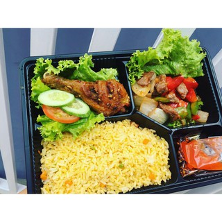 Combo 100 hộp nhựa đựng cơm 4 ngăn, đũa, muỗng hộp sốt