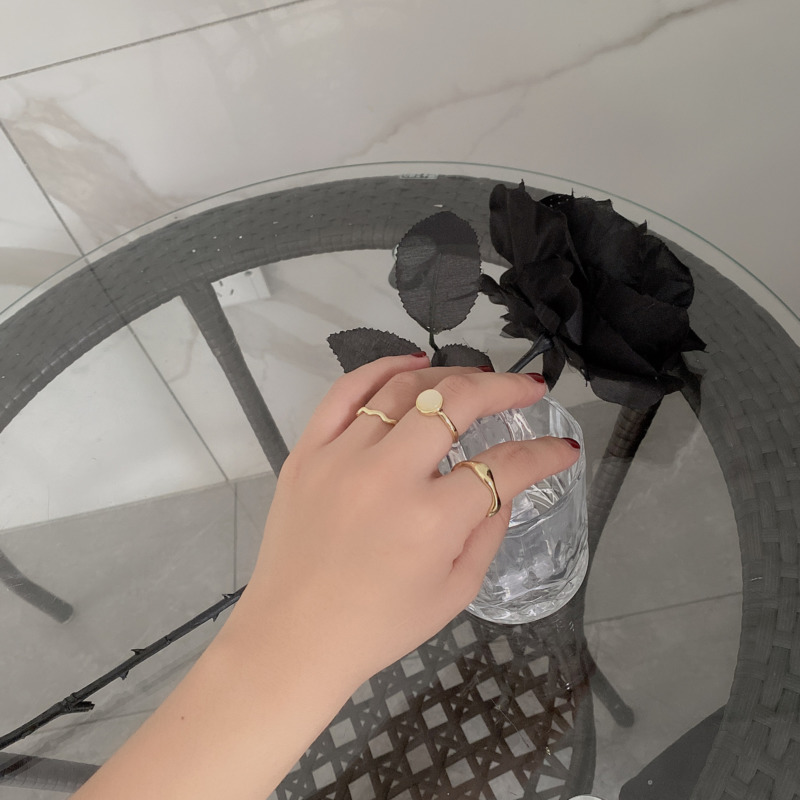 Set nhẫn kim loại kiểu gợn sóng thời trang