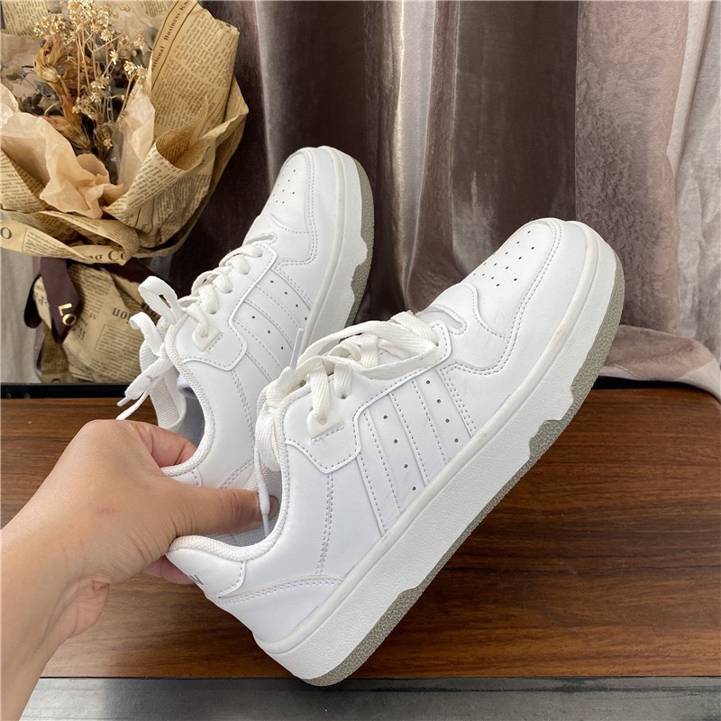 Giày nữ thể thao MCNAl đế nâu cao 4cm
