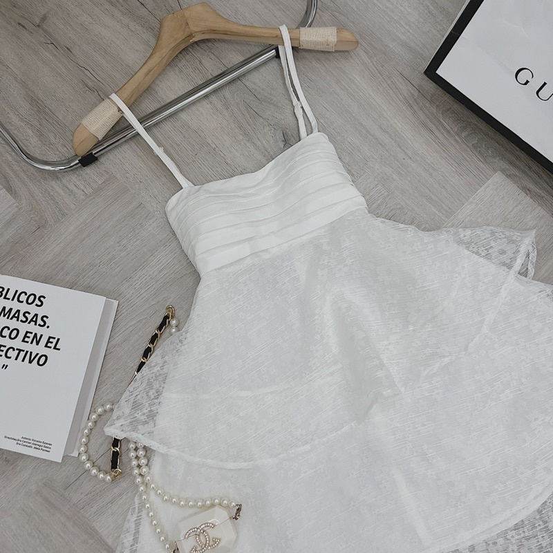 Đầm 2 dây xếp ngực xoè tầng phối ren hoa