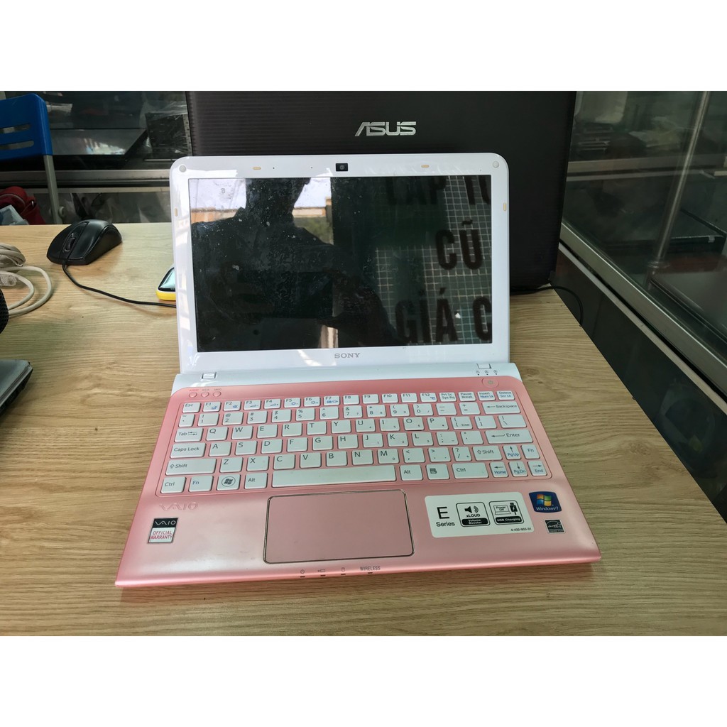 [500K] Laptop Sony Vaio mini SVE 11 | Chip AMD 3,2Ghz | Ram 4GB | 11 inch Mỏng nhẹ Tặng Phụ Kiện