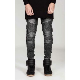 Quần jeans dáng biker siêu chất màu xám đen