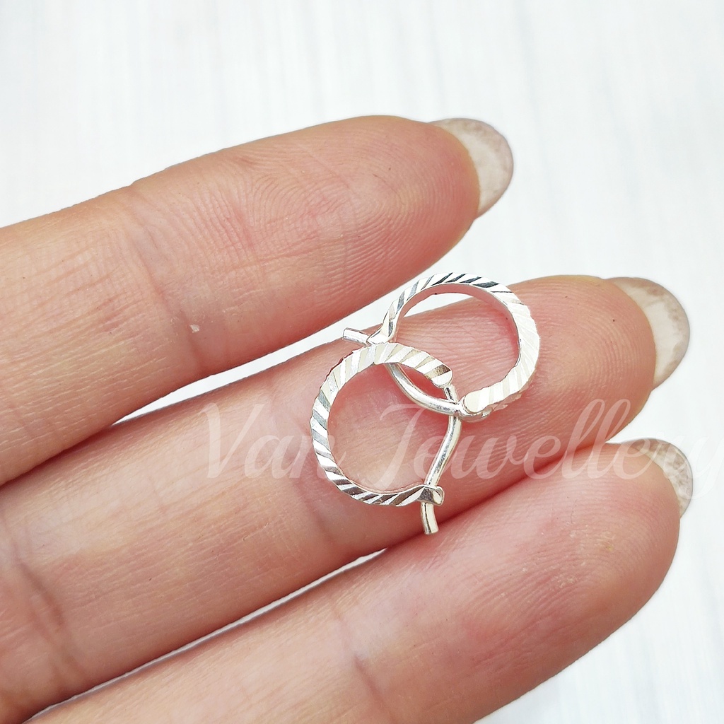 Khuyên tai bạc khuyên tròn sát tai thân phay sáng bóng đường kính 10mm Van Jewelry V10090