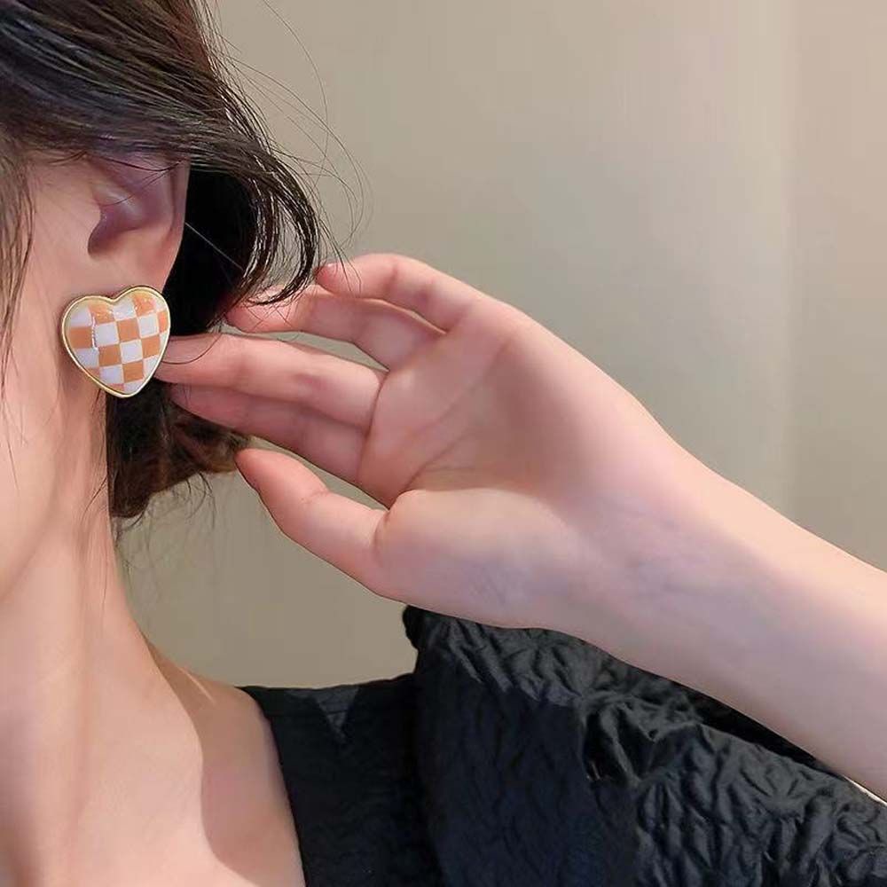 Bông tai bằng kim loại họa tiết ô vuông màu trắng đen phong cách hàn quốc cổ điển cho nữ mẫu mã đa dạng