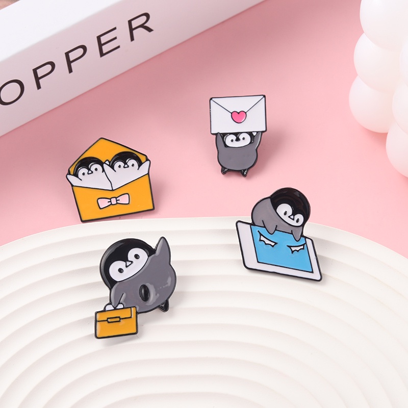 Ghim Cài Áo Hình Chim Cánh Cụt Dễ Thương