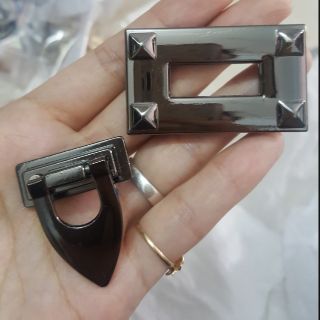 Khóa gập đen