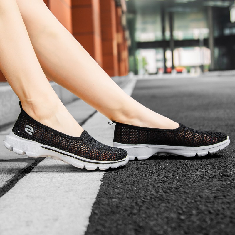 Skechers Giày Thể Thao Siêu Nhẹ Phối Lưới Thoáng Khí Size 35-41 Cho Nữ