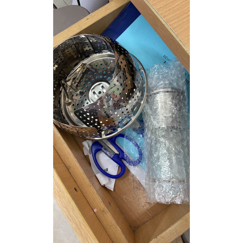 Cốc pha sữa thuỷ tinh chia vạch có nắp và ống hút