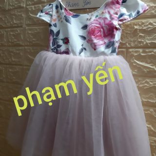 Váy công chúa hoa hồng