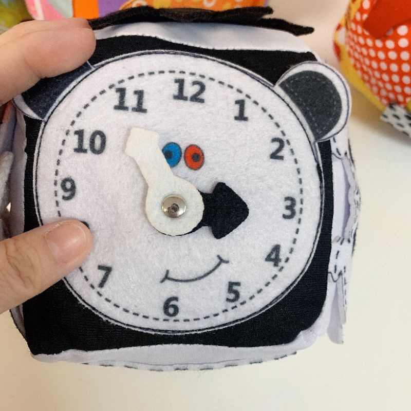 Khối Lập Phương Bằng Vải Mềm Đen Trắng Đồ Chơi Kỹ Năng Cho Bé Phát Triển Vận Động Tinh SV47