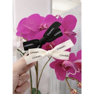 Kẹp tóc mái chữ thương hiệu