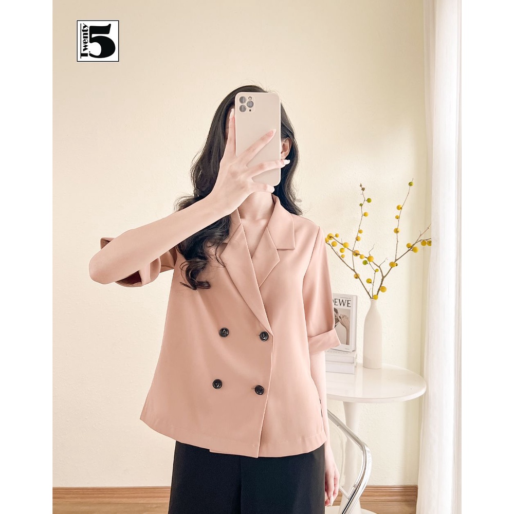 Áo blazer nữ tay ngắn hai hàng cúc xẻ sườn Twentyfive MV4