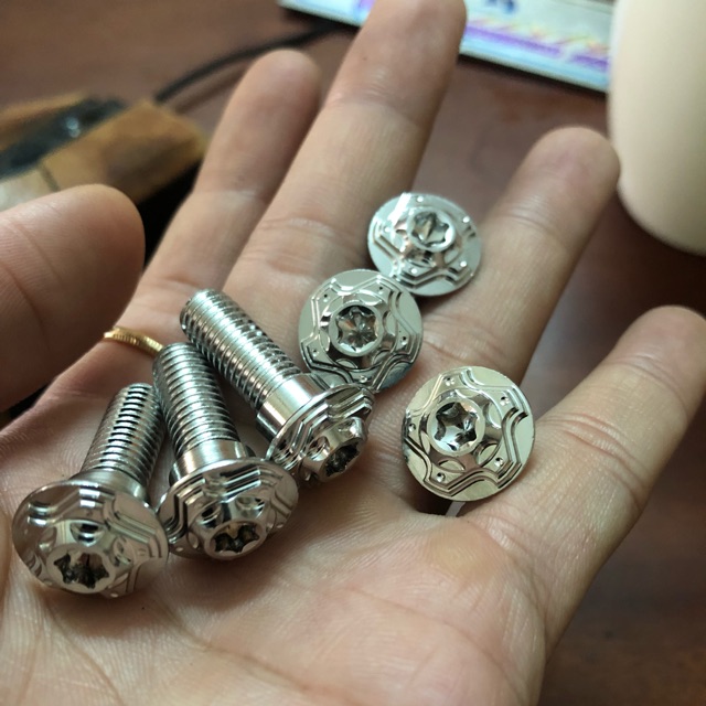 Ốc inox (mẫu 2) - 8li2 (m8x20)- 8li3 (m8x30)- gắn ốc đĩa/chân phuộc