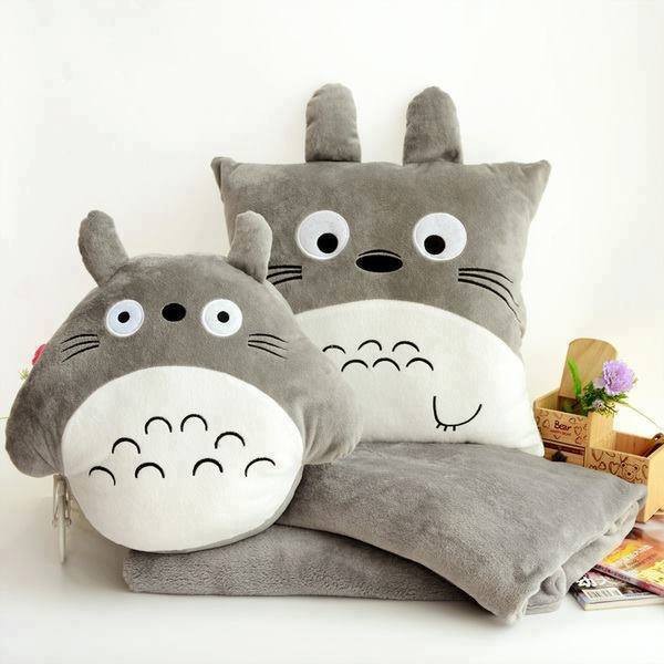 Chăn Gối 3 Trong 1 Totoro Đáng Yêu cho dân văn phòng