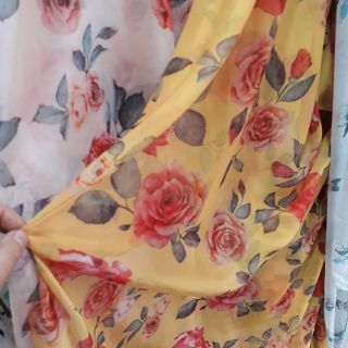 1m vải tơ hoa hồng