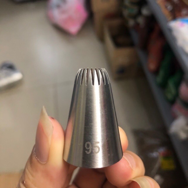 Đui inox bắt kem 195