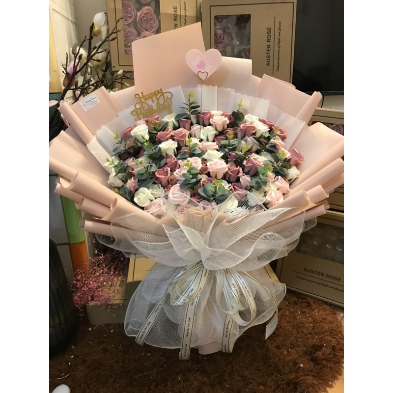 [Hoa sinh nhật - Nowship] Bó hoa sáp 100bông siêu khổng lồ. Hình ảnh độc quyền nhà Khả An!