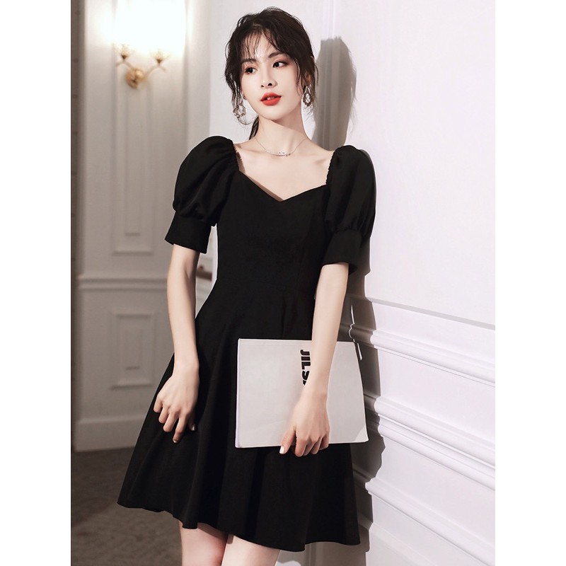 Váy xoè tay phồng xinh xắn