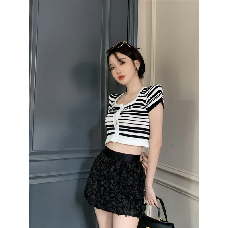 QKOOLE Áo croptop  dệt kim tay ngắn cổ vuông họa tiết kẻ sọc phong cách Hàn Quốc thời trang cho nữ