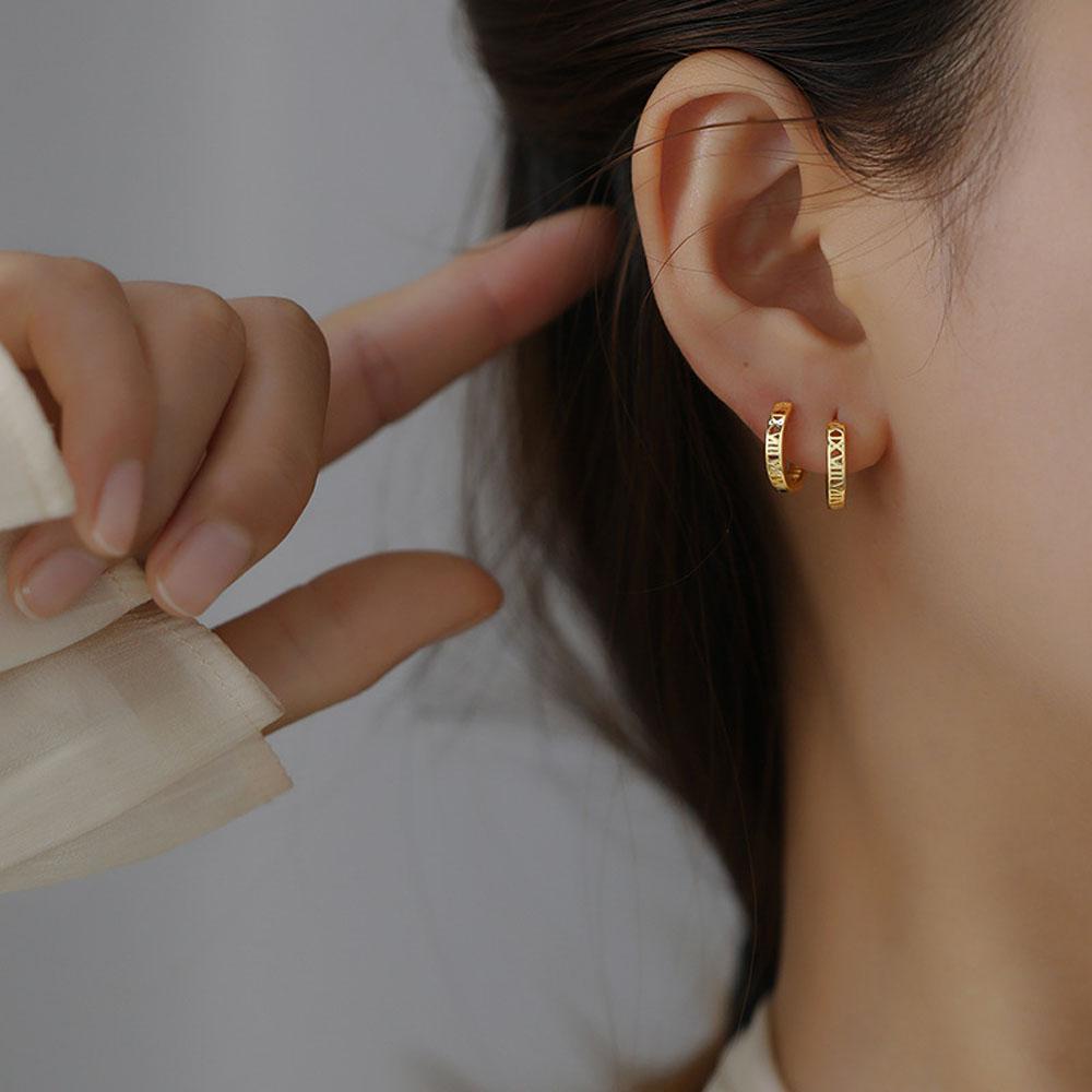 Khuyên Tai Tròn Chữ Số La Mã Phong Cách Pháp Mới 2021|Khuyên Tai Hình Học Hàn Quốc Màu Sắc