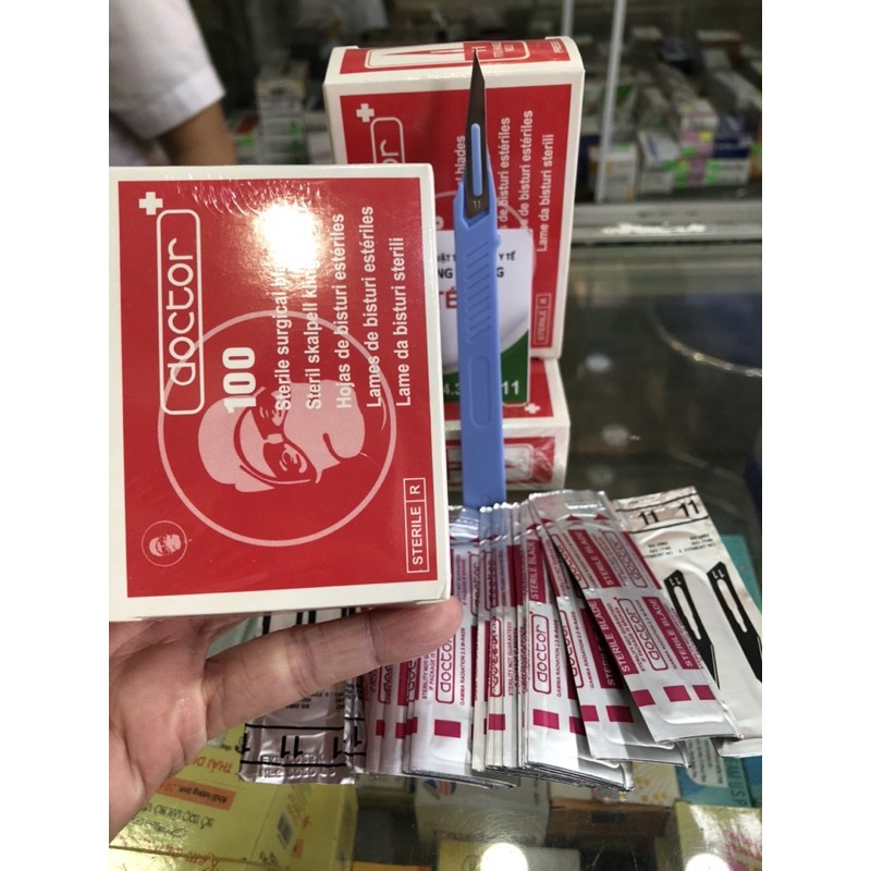 Combo cán dao mổ phẫu thuật số 3 và 2 lưỡi dao mổ số 11 DOCTOR ẤN ĐỘ