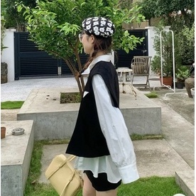 Set áo sơ mi trắng dáng dài kèm áo gile vạt chéo cổ tròn cúc vai thanh lịch sang trọng