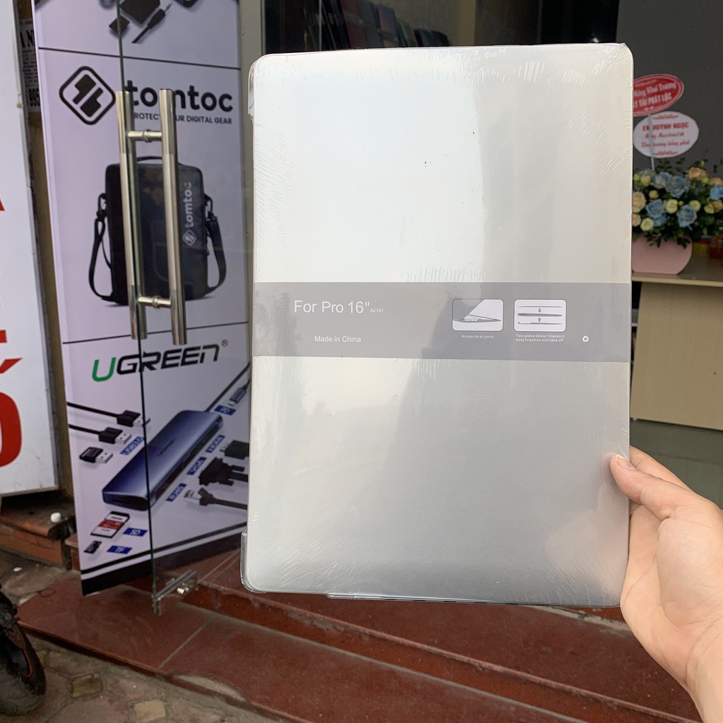 Combo 4in1 Case,Ốp Macbook Màu Bạc (Tặng Kèm Miếng Dán Màn Hình,Nút Chống Bụi,Kẹp Chống Gãy Sạc) | BigBuy360 - bigbuy360.vn