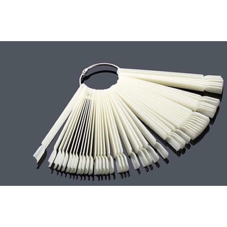 Móng que tập sơn vẽ trưng bày mẫu khách