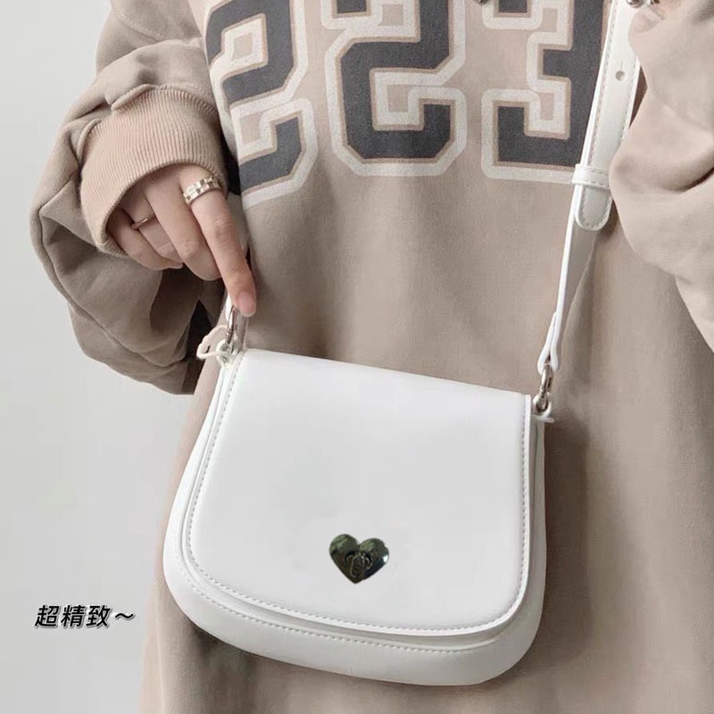 Túi Yên Ngựa mini Đeo Chéo Màu Kem Phong Cách Thời Trang Pháp 2022 Mới Mẻ Gylb1634