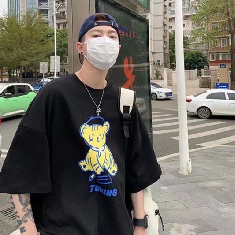 Áo Thun Tay Ngắn Dáng Rộng In Họa Tiết Hoạt Hình Phong Cách Hồng Kông Thời Trang Mùa Hè Cho Nam size M-8XL