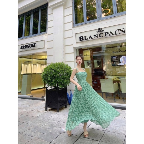 Váy hai dây dập ly