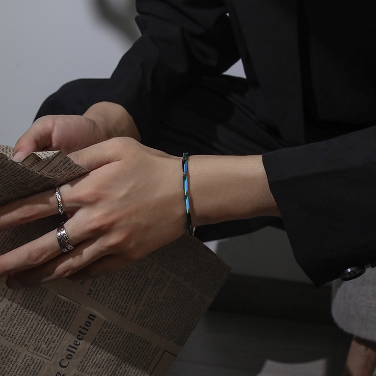 Vòng tay nam titan nguyên chất, sáng bóng chống gỉ VT11