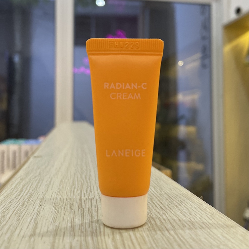 Mỹ phẩm size mini các loại