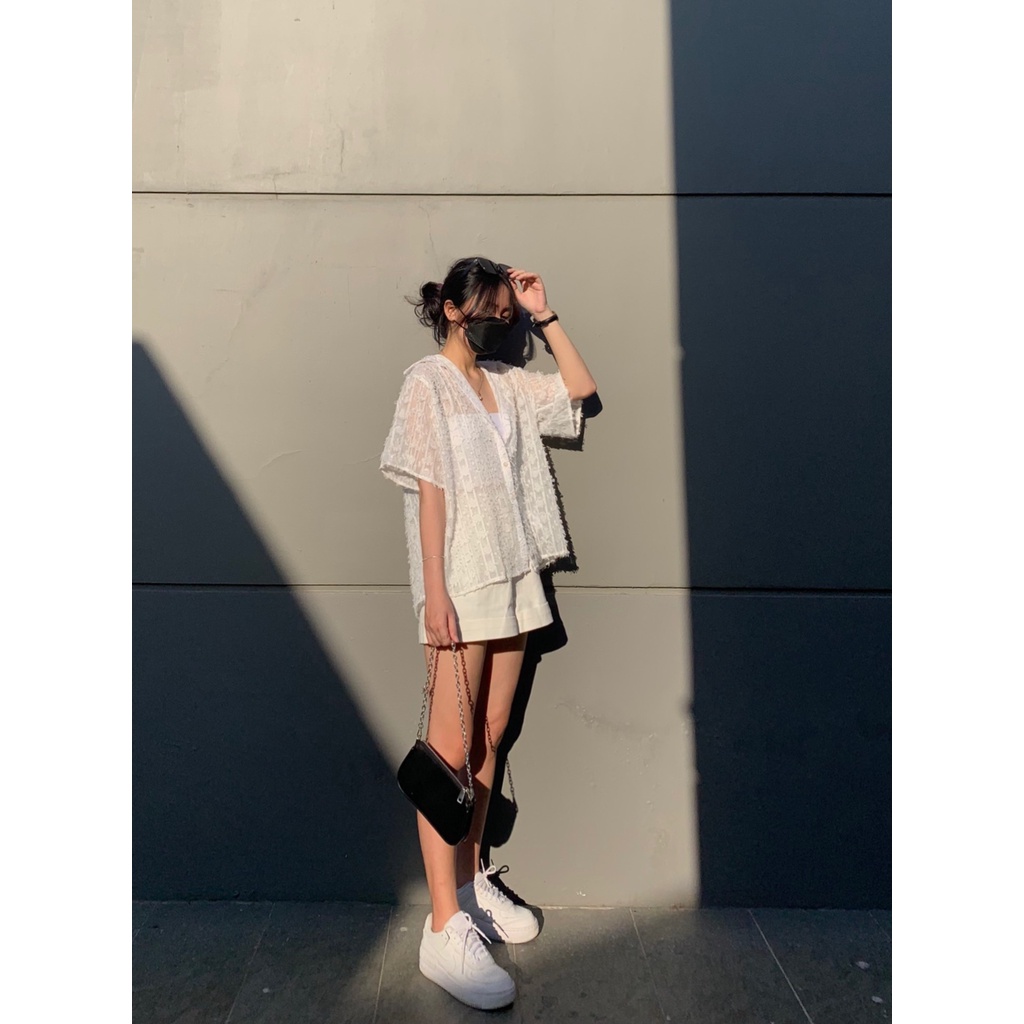 Áo sơ mi trắng, voan mỏng xuyên thấu, là min - SEE-THRU PATTERNED SHIRT